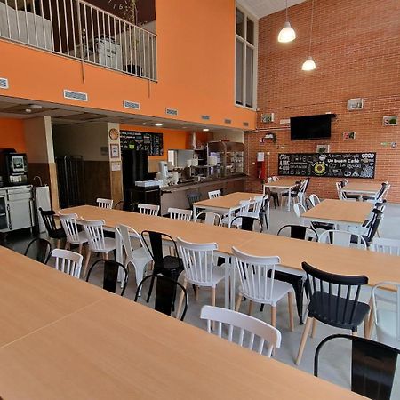Residencia Universitaria Resa Giner De Los Rios Alcalá de Henares Extérieur photo
