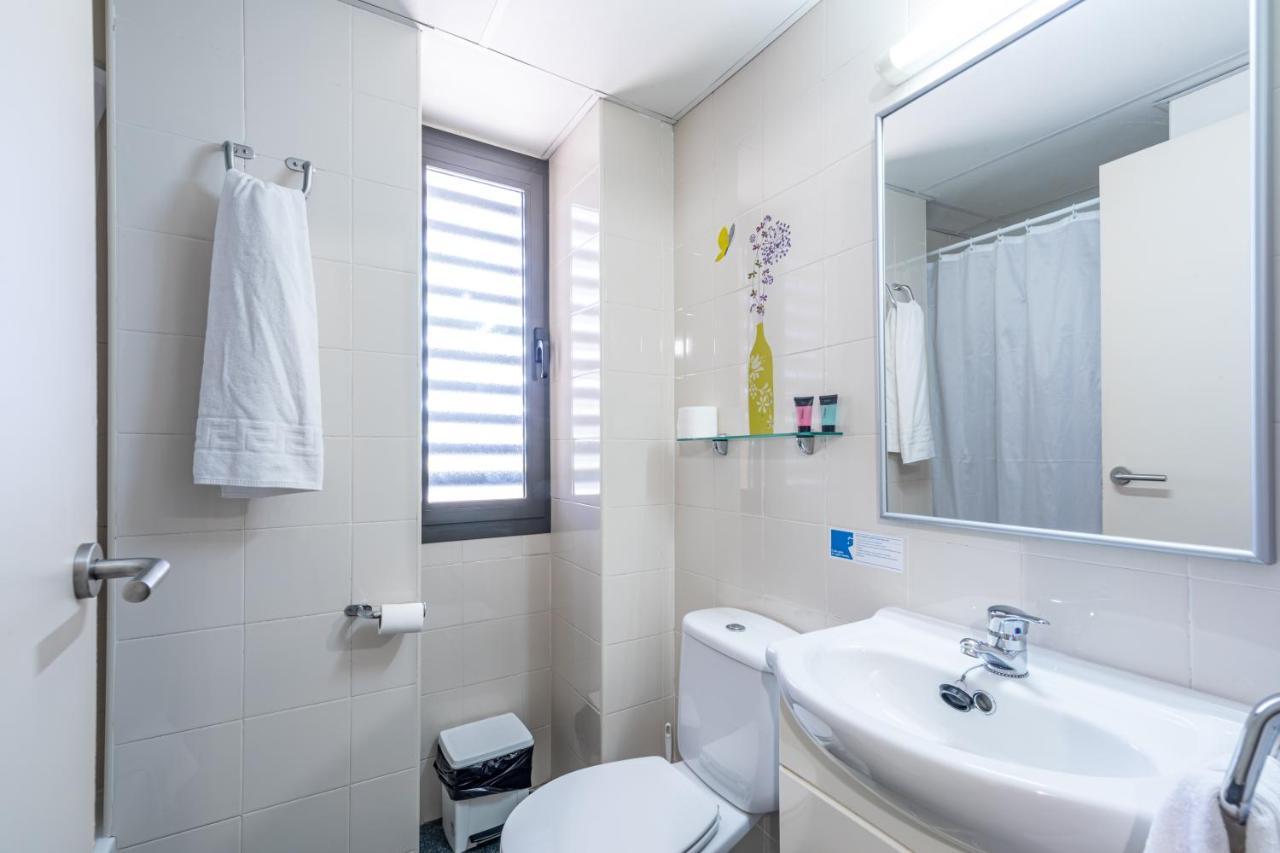 Residencia Universitaria Resa Giner De Los Rios Alcalá de Henares Extérieur photo
