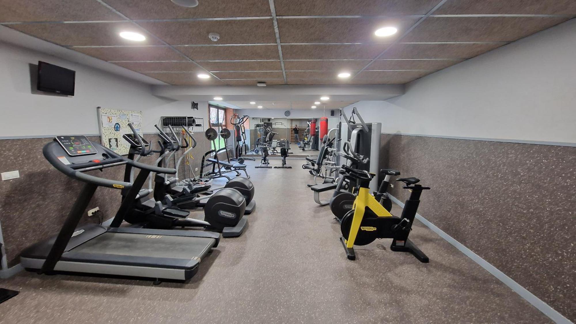 Residencia Universitaria Resa Giner De Los Rios Alcalá de Henares Extérieur photo