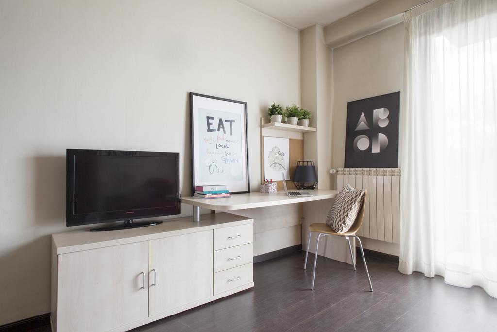 Residencia Universitaria Resa Giner De Los Rios Alcalá de Henares Extérieur photo
